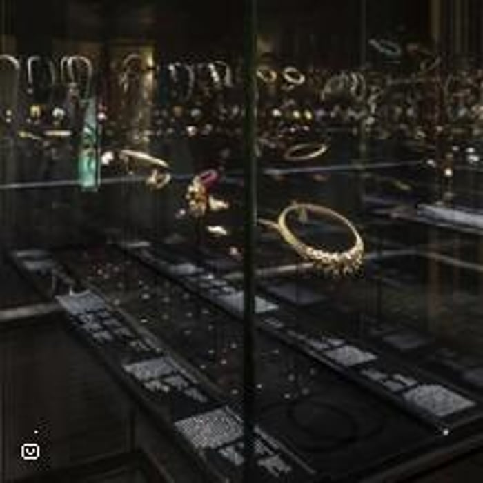 Galerie des Bijoux avec Collections et Expositions