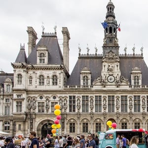 Parvis de l'hotel de ville