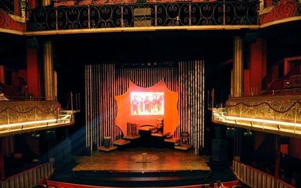 Les Folies Bergère