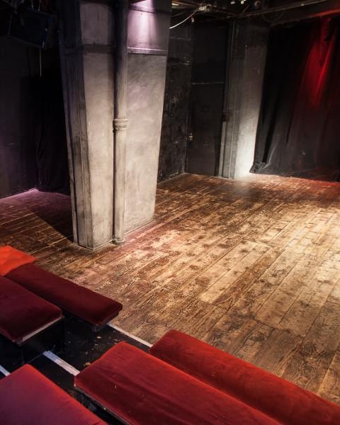 Bouffon Théâtre