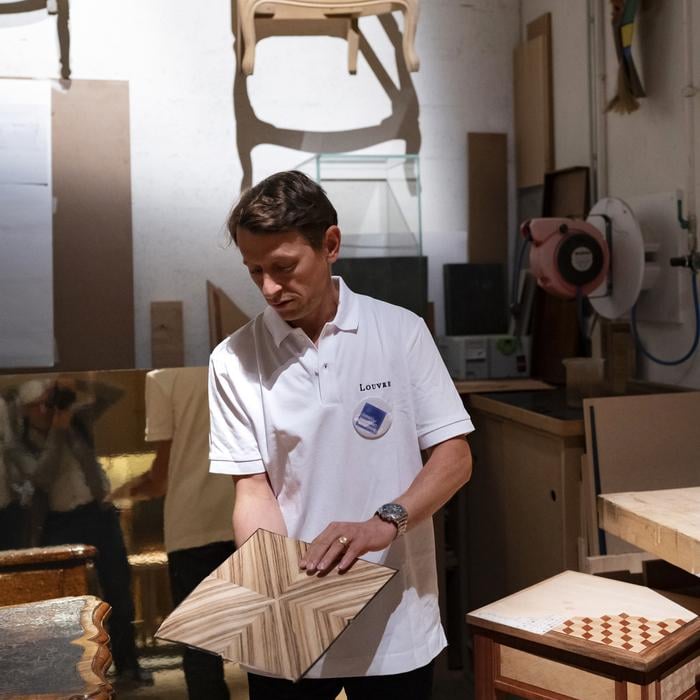 Les ateliers d'art et de la présentation des collections du Musée du Louvre