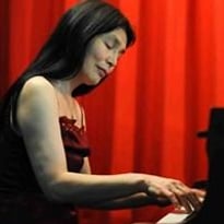 Hiroko Ishibashi, piano