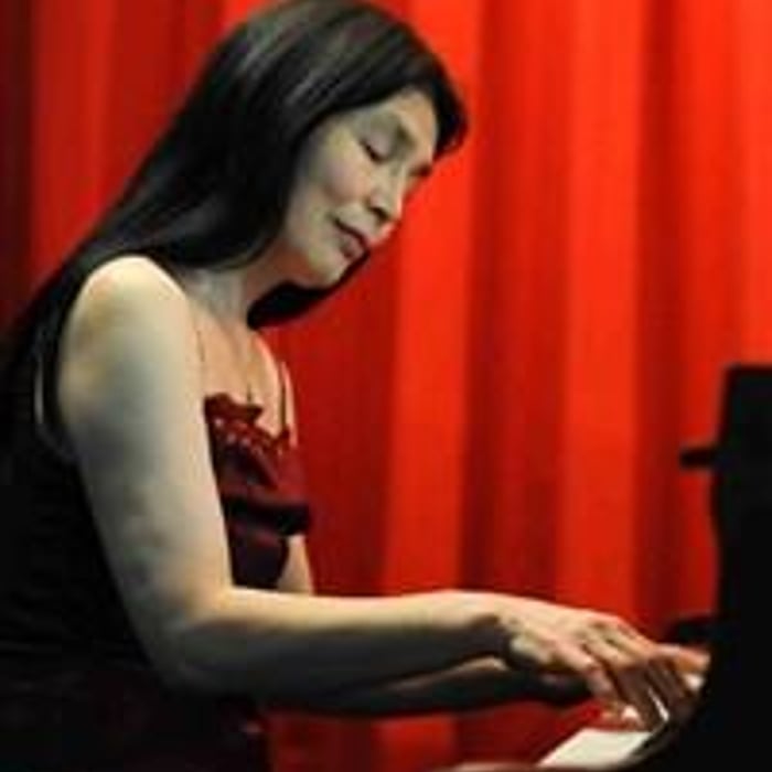 Hiroko Ishibashi, piano