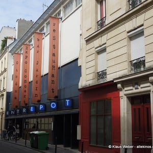façade de l'entrepôt