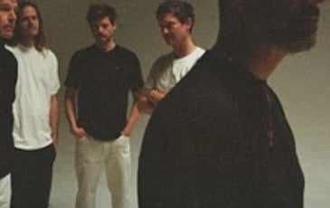 Ghinzu, tournée