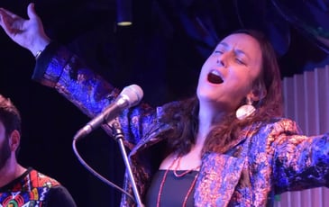 Voix au pluriel : Jazz de demain, Ninon Valder