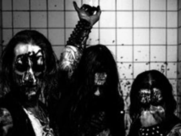 Darvaza, Merrimack, Helleruin, Detresse