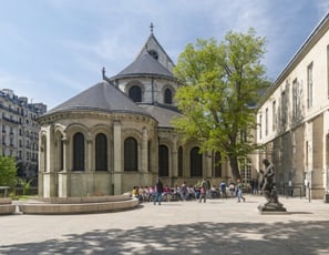 Parvis du Musée des Arts et Métiers