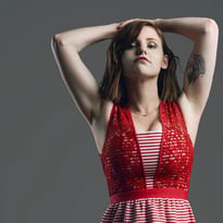 Florence Mendez dans Delicate