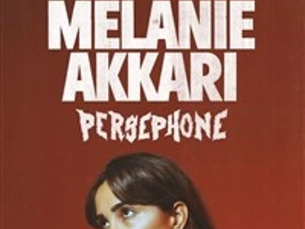 Mélanie Akkari dans Perséphone