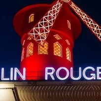 Paris : Croisière sur la Seine + spectacle du Moulin Rouge