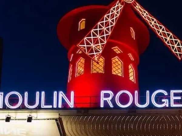 Paris : Croisière sur la Seine + spectacle du Moulin Rouge