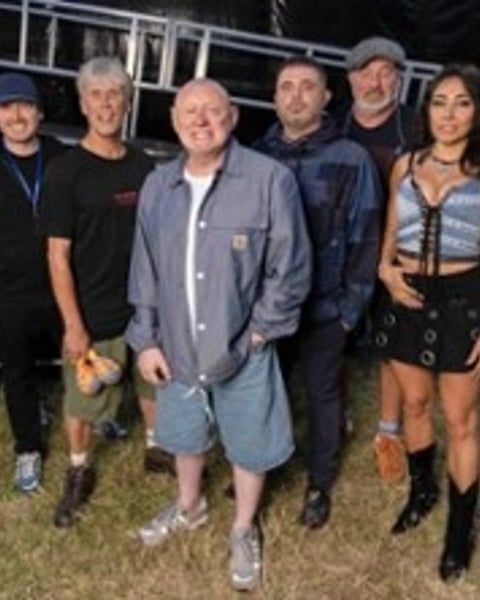 Happy Mondays + 1ère partie : Trampolene