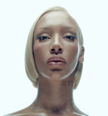 Naomi Sharon