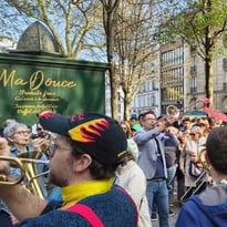 La Fanfare Clandestine fête la musique place de l'Odéon