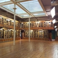 Visite d'une collection de cires pathologiques