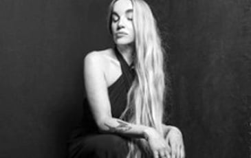 Chloé Mons