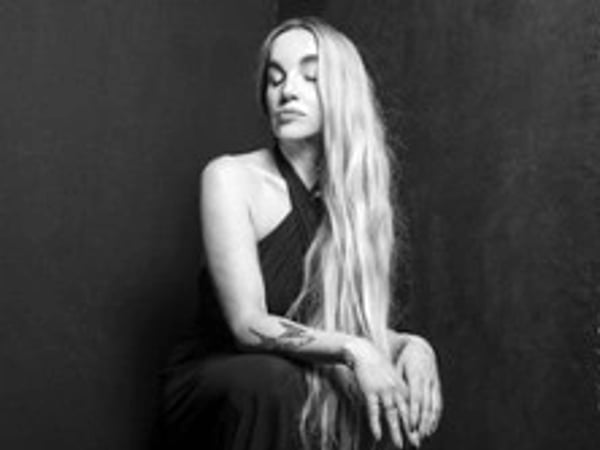 Chloé Mons