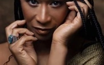 Faby Medina Sing Swing