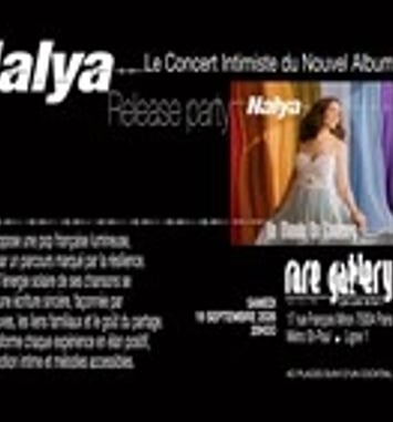 Nalya dans Un monde en couleur