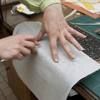 Visite de l'atelier de restauration, reliure et dorure des Archives nationales