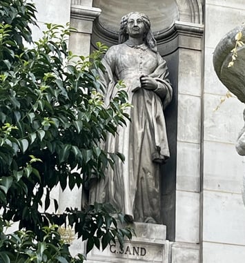 Les statues des façades de l'Hôtel de Ville
