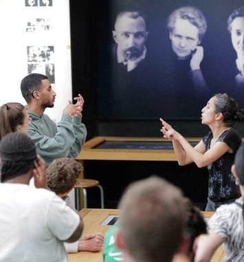 Visite du Musée Curie en LSF : une exploration accessible du patrimoine scientifique