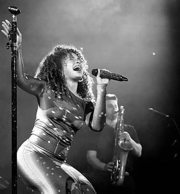 Ella Eyre
