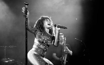 Ella Eyre