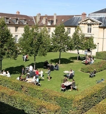 Venez déjeuner à l'École militaire de Paris
