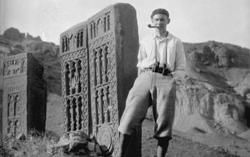 Présentation d'archives – Patrimoine en péril, recherche empêchée : les collections de l'INHA au service de la recherche en terrains contraints