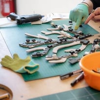 Les Fabricateurs, « Du déchet à l'œuvre d'art »
