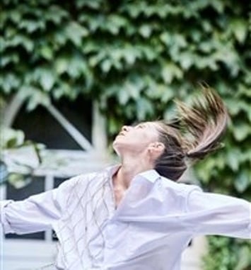 Olga Dukhovna : Un spectacle que la loi considérera comme mien