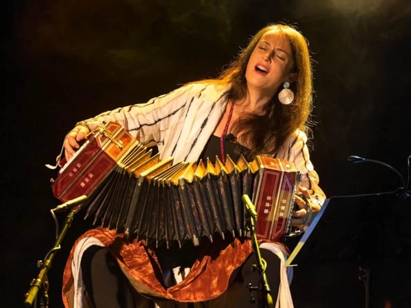 La Petite Heure by... Le Ninon Valder Ensemble