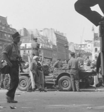 La Libération de Paris vue par Robert Capa | Balade urbaine