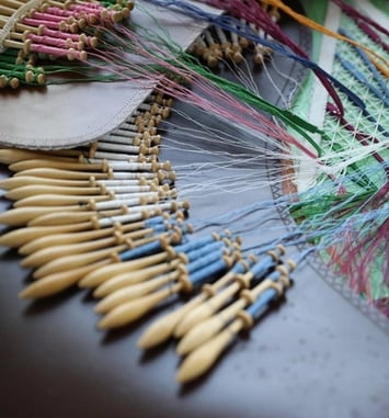 Dentelles d'exception : 50 ans de savoir-faire au Mobilier national