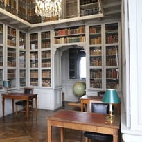 La bibliothèque patrimoniale de l'École militaire de Paris