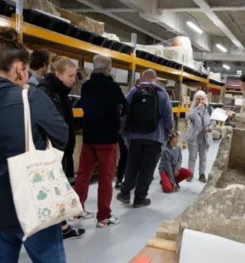 Les réserves archéologiques de Paris se dévoilent !
