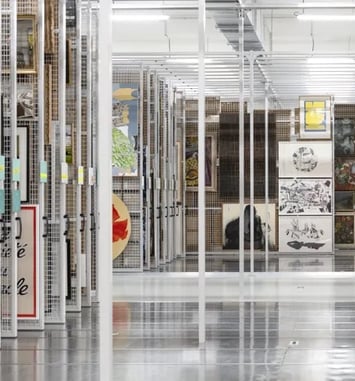 Visitez les réserves du fonds d'art contemporain !