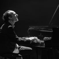 Rémi Toulon 4tet feat. Aurélie Tropez