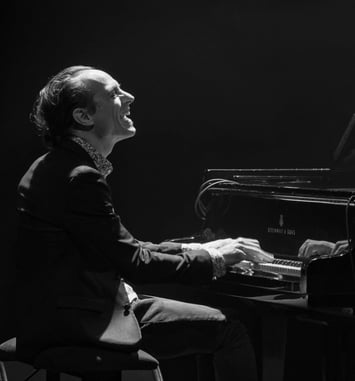 Rémi Toulon 4tet feat. Aurélie Tropez