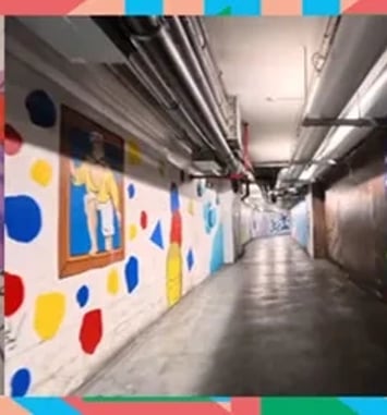 Visite street art confidentielle des galeries de l'hôpital Necker