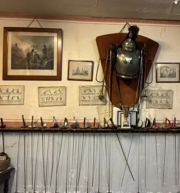 Visite de la salle d'armes Coudurier