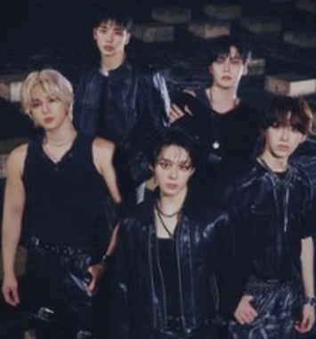 ONEUS 2026 World Tour [FULL MOON]