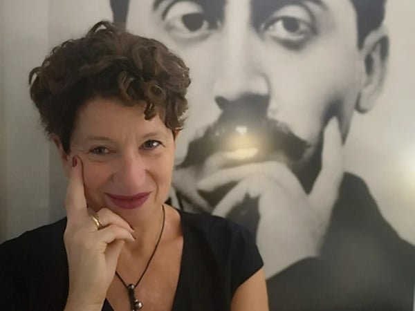 « Tentative de résumer À la recherche du temps perdu en une heure »