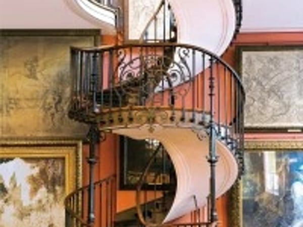 Héros et artiste