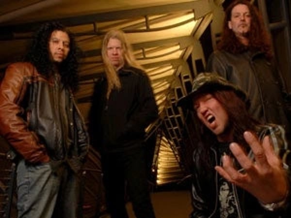 Nevermore, Rivers of Nihil et Urne