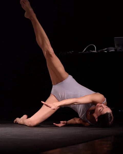 Almasty, Myriam Gourfink (cycle Fondre)