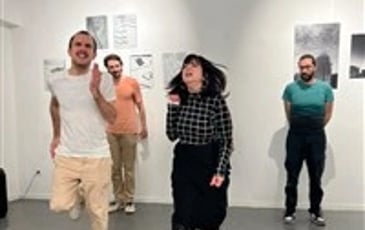 La Galerie prend vie, l'impro face aux oeuvres !