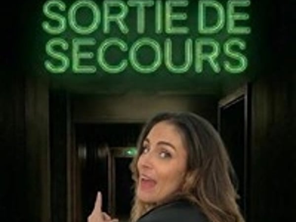 Jenna Segura dans Sortie de Secours